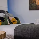 Host & Stay - Preston\'S Rooftop Apt