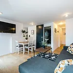 Host & Stay - Preston\'S Rooftop Apt